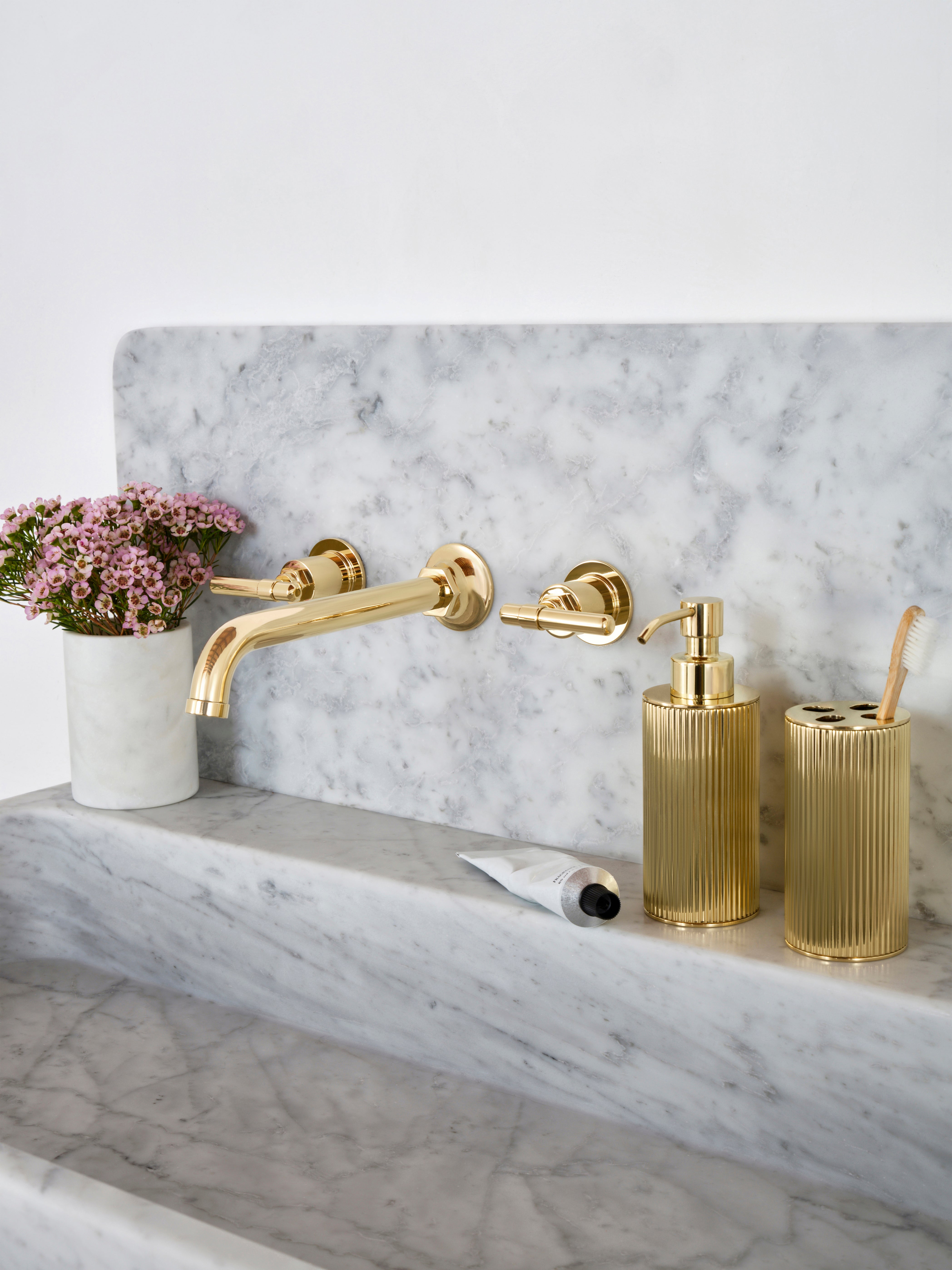 Cielo Sans Three Hole Wall Mount