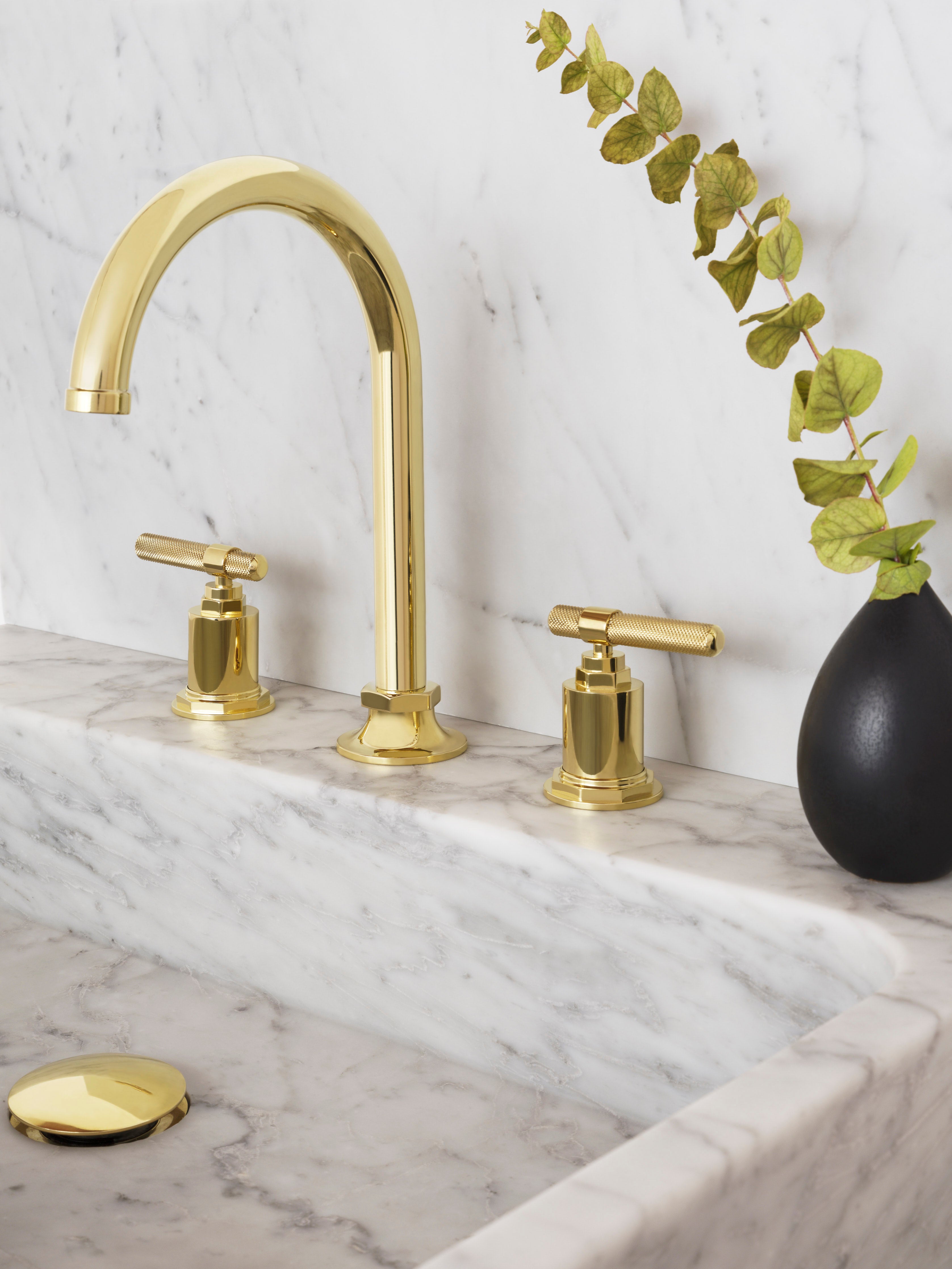 Single Vanity Basin Suite