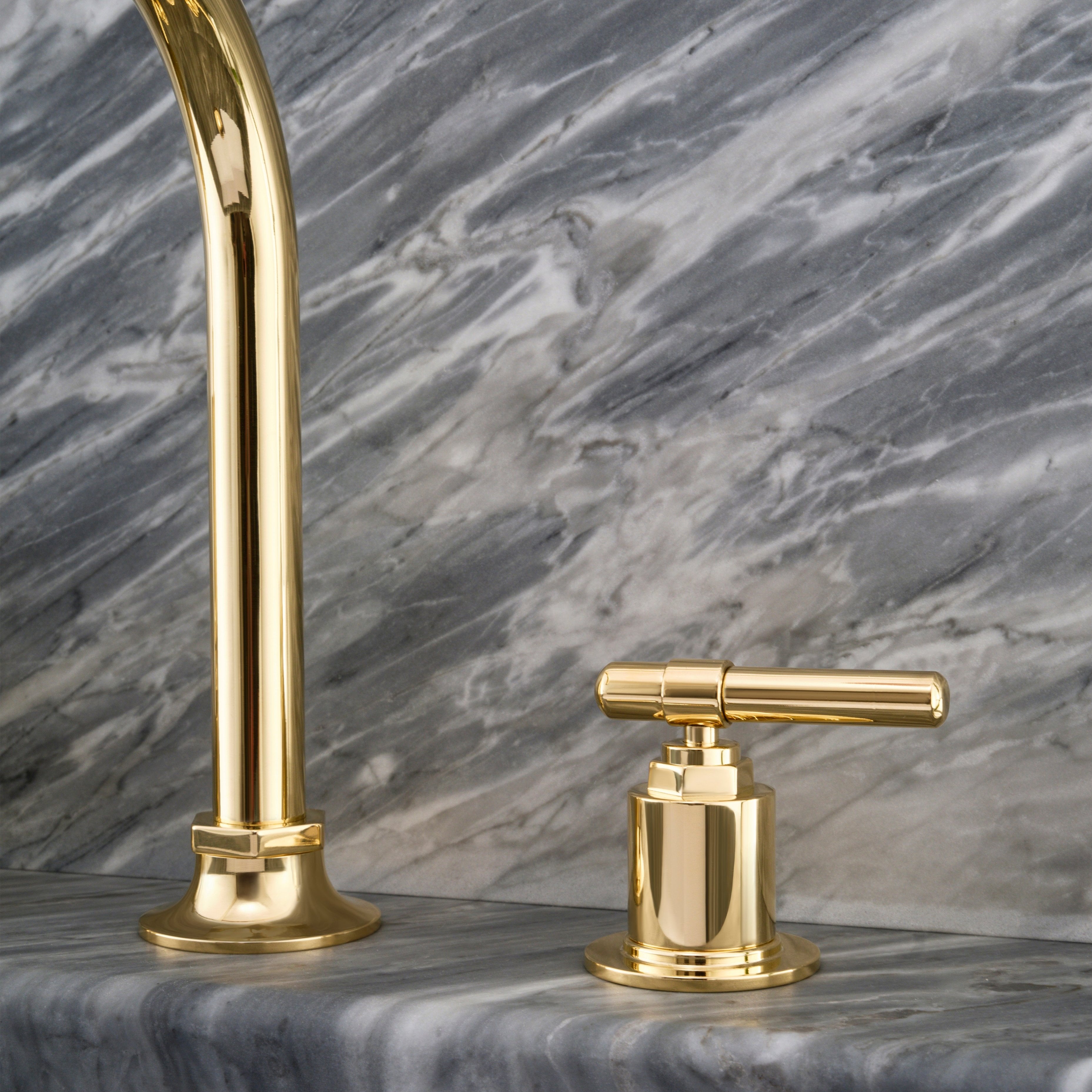 Cielo Sans Three Hole Lavatory