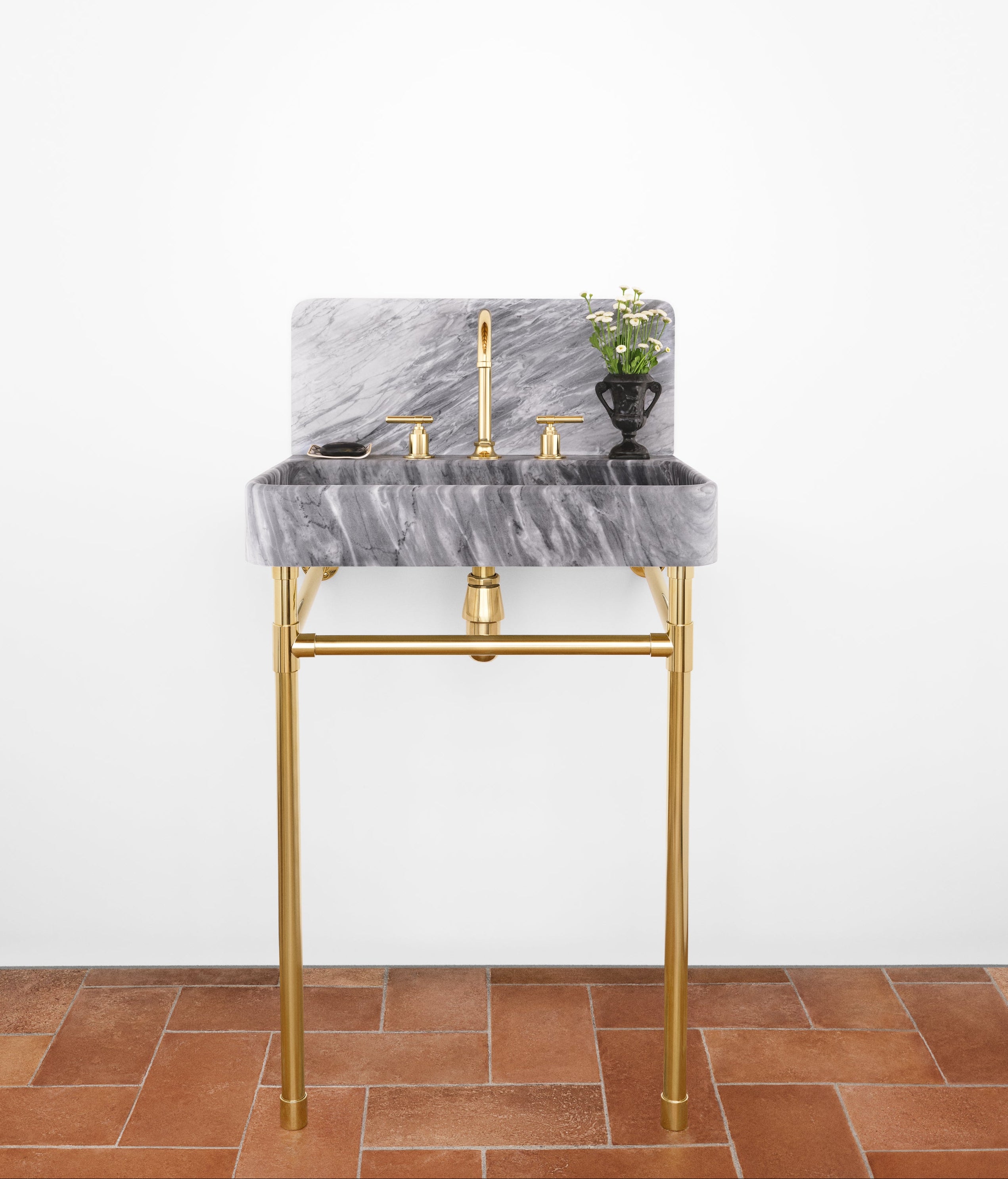 Single Vanity Basin Suite