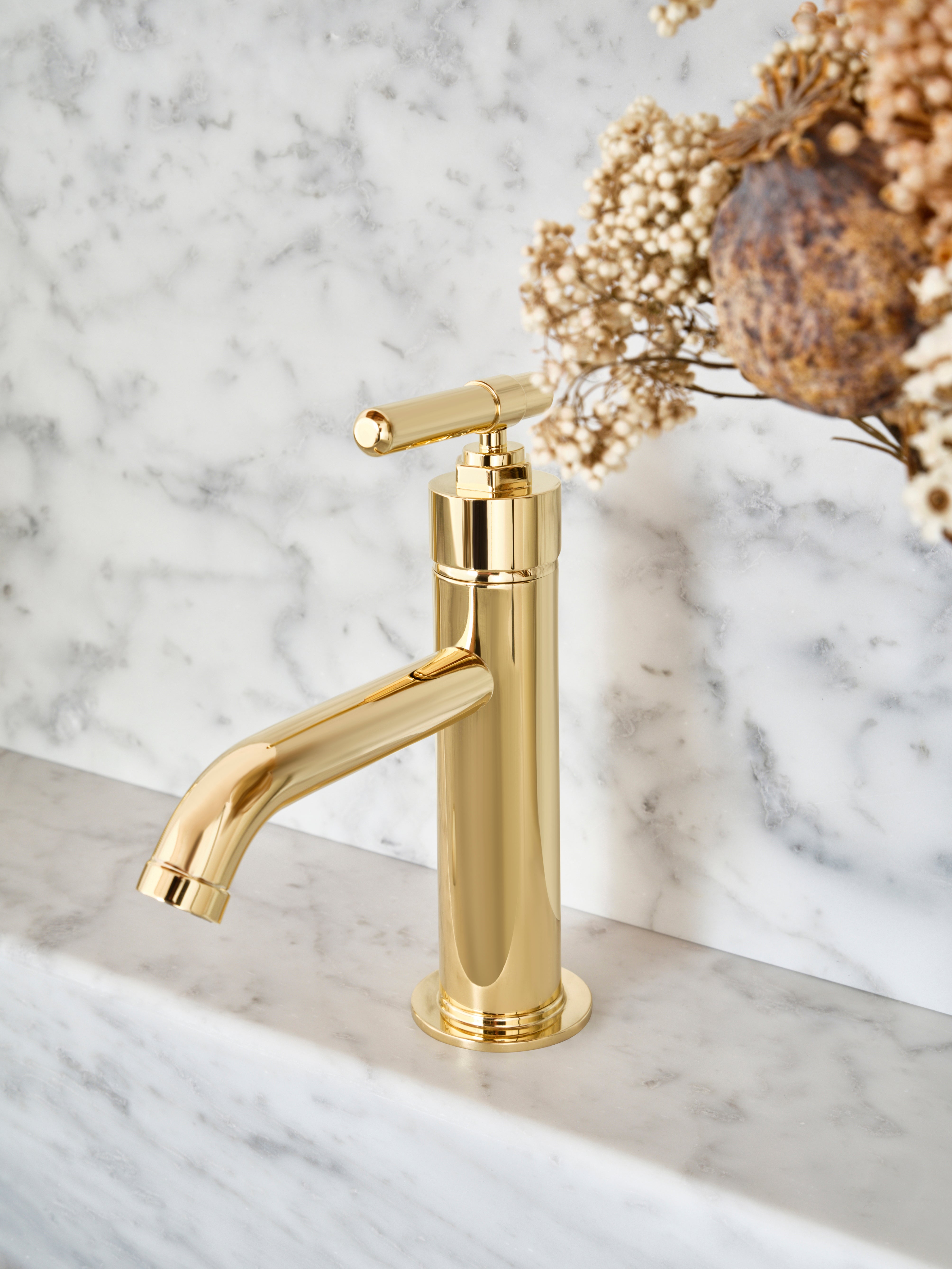 Double Vanity Basin Suite with Marble Shelf